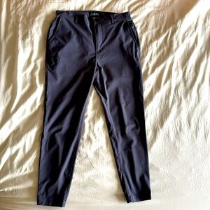 Cuts AO Jogger, Men’s Medium.